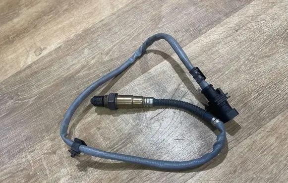 Jaguar F-Type Lambda probe sensor DX239F472BB 0258027070 556111