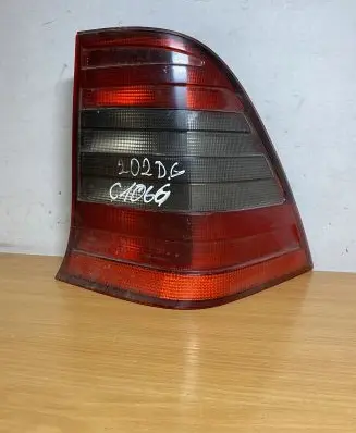Mercedes-Benz C W202 Rear/tail lights 2028204064 C1066