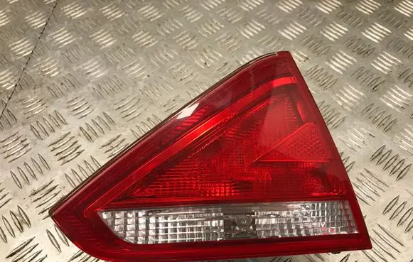 Audi A5 8T 8F Tailgate rear/tail lights 8T0945093