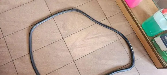 Audi A4 S4 B9 Front door rubber seal 8W0831721B