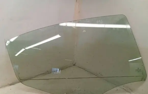 Peugeot 508 Rear door window glass