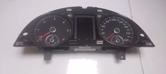 Volkswagen PASSAT B7 Speedometer (instrument cluster) A2C53238928 3AA920870D