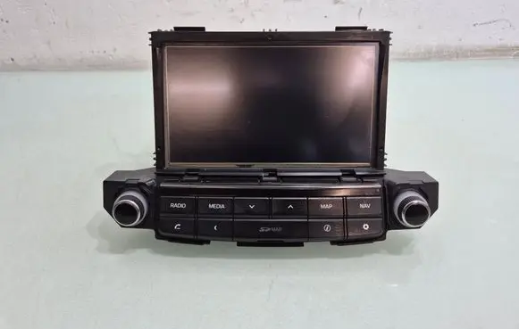 Radio/CD/DVD/GPS head unit