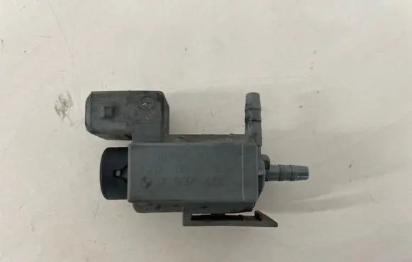 BMW 5 E60 E61 Turbo solenoid valve 7537612 700784