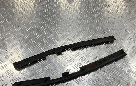Honda CR-V Engine compartment rubber DG14257