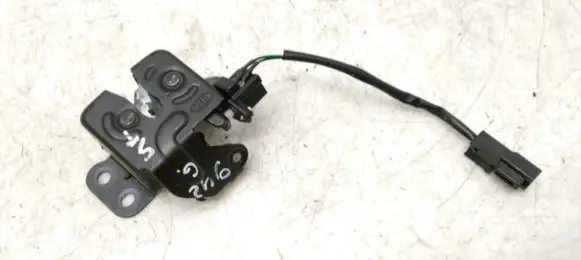 KIA Sportage Tailgate window lock/catch/latch 