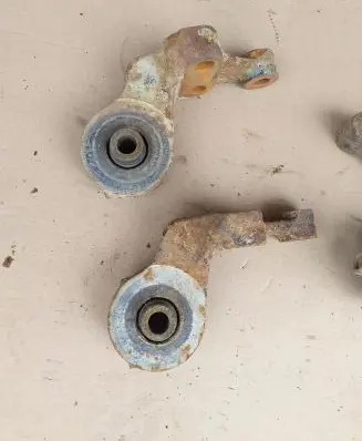 Toyota Tundra II Front axle beam 