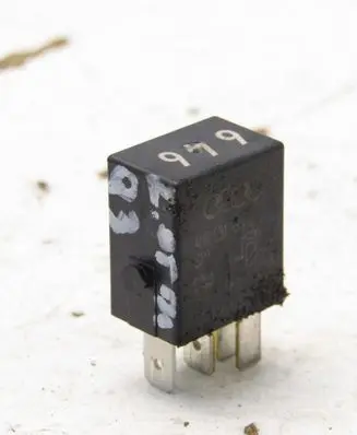 Audi Q3 8U Other relay 4H0951253C