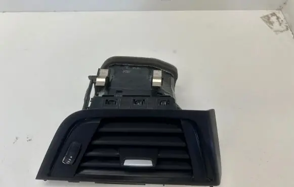 BMW 4 F36 Gran coupe Dash center air vent grill 9218550 508837
