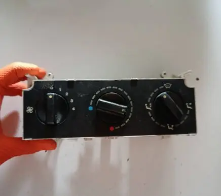 Citroen Berlingo Climate control unit 654984A N31CH