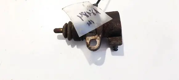 Subaru Legacy Clutch master cylinder