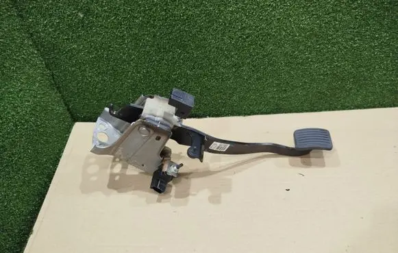 Hyundai i10 Clutch pedal 32802B9000 32802HN000