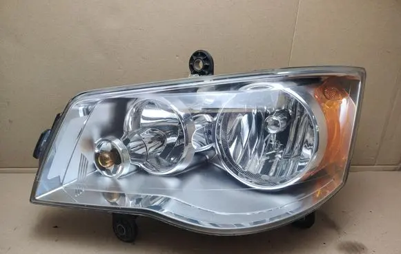 Chrysler Town u0026 Country V Headlight/headlamp 