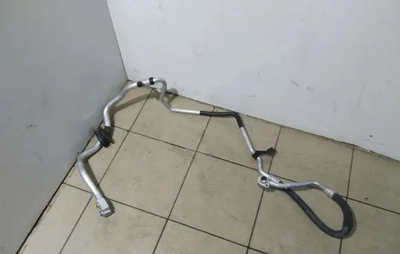 Audi A5 Sportback 8TA Air conditioning (A/C) pipe/hose 8K2260712E