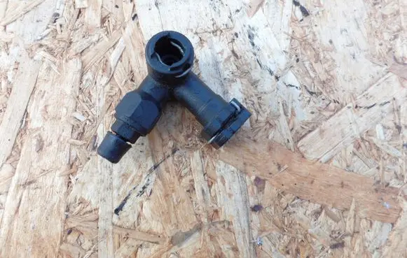 Opel Corsa D Clutch pipe/line 13105590