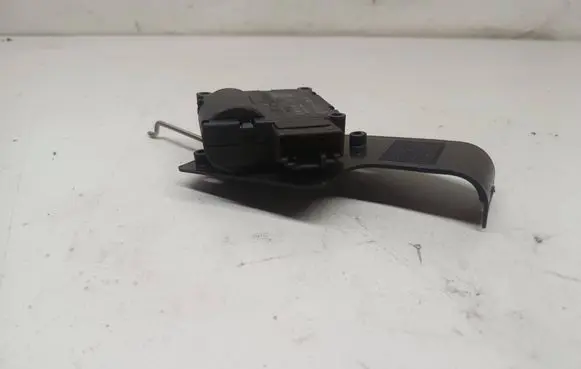Audi Q7 4L Air flap motor/actuator 4F0820511B 0132801319
