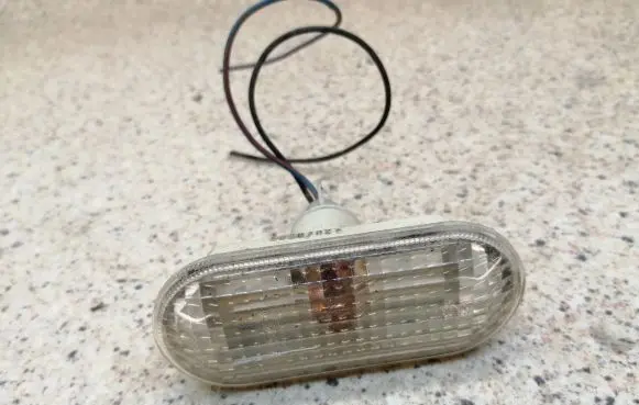 Ford Focus Front fender indicator light 4M5A13K309AA