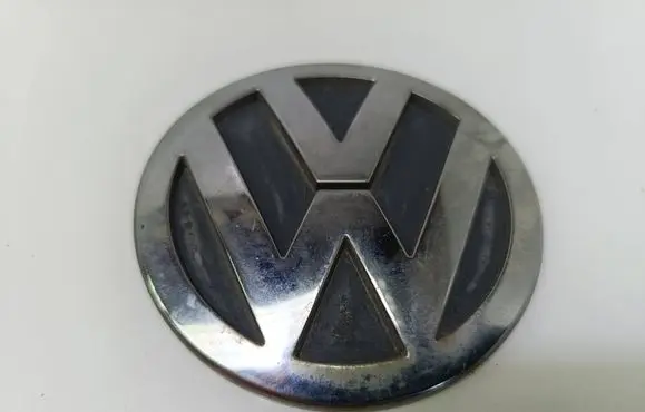 Volkswagen Polo IV 9N3 Manufacturers badge/model letters 6Q0853630A