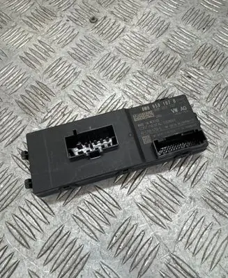 Audi Q7 4M Tailgate/trunk control unit/module 8W8959107B