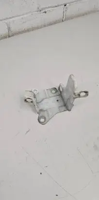Renault Laguna III Fender mounting bracket 400019D