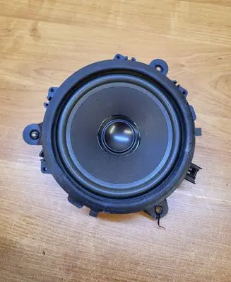 Volvo XC90 Front door speaker 8633109 CDV5A