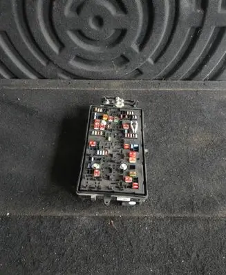 Opel Insignia A Fuse module 13275881