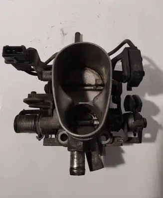 Volkswagen PASSAT B3 Throttle valve