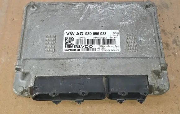 Volkswagen Polo V 6R Engine control unit/module 03D906023 3D906023 5WP4084604