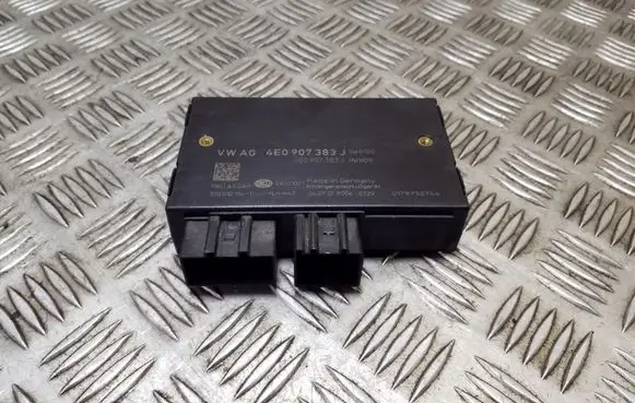 Audi Q7 4L Other control units/modules 4E0907383J 5DS01015411