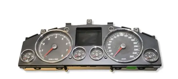 Volkswagen Touareg I Speedometer (instrument cluster) 7L6920880K