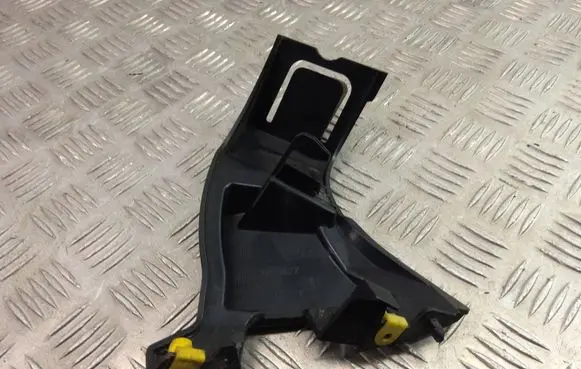 BMW 5 GT F07 Front bumper mounting bracket 7203827