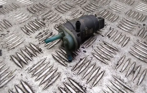 Opel Zafira B Windscreen/windshield washer pump 13248320