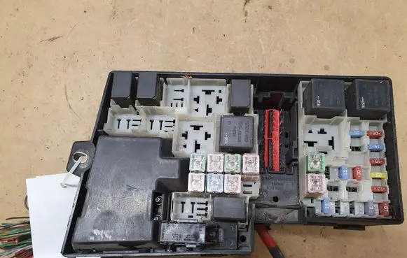 Volvo V50 Fuse module 30737472