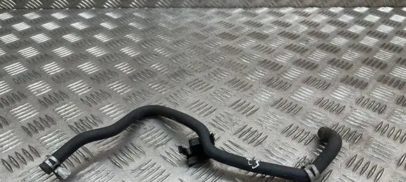 Toyota RAV 4 (XA40) Engine coolant pipe/hose