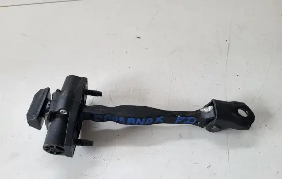 Opel Crossland X Front door check strap stopper