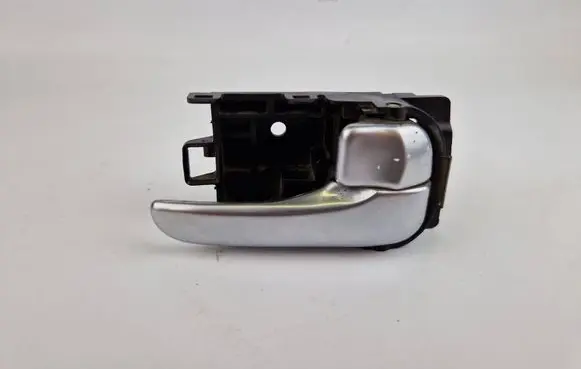 Nissan Almera N16 Front door interior handle