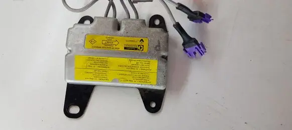 Renault Laguna I Airbag control unit/module 7700840111