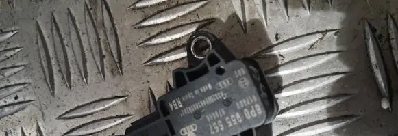 Audi A4 S4 B7 8E 8H Airbag deployment crash/impact sensor 8p0955557