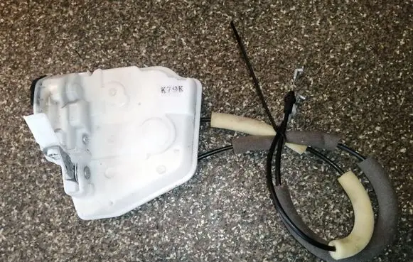Mazda CX-3 Rear door lock 6E18F0465