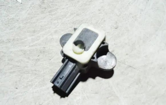 Audi A6 S6 C6 4F Airbag deployment crash/impact sensor 4F0955557B