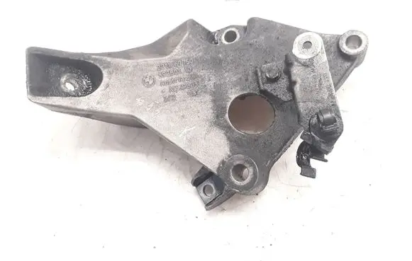 BMW 1 E81 E87 Engine mounting bracket 6775041 22116775041