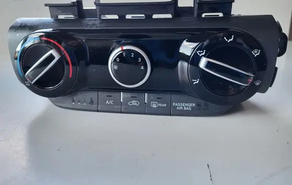 Hyundai Kona I Climate control unit