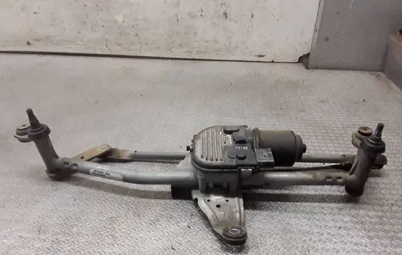 Volkswagen PASSAT B6 Front wiper linkage and motor 3C1955023E