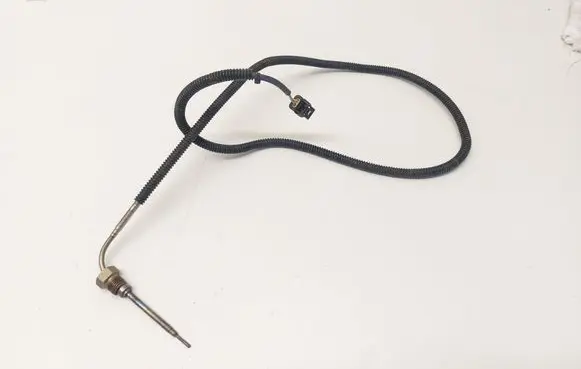 Mercedes-Benz CLA C117 X117 W117 Exhaust gas temperature sensor A0009059105