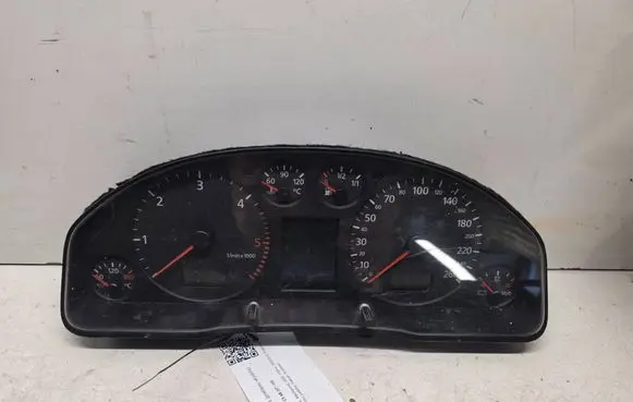 Audi A6 S6 C5 4B Speedometer (instrument cluster) 88311285