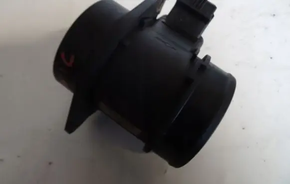 Renault Laguna I Mass air flow meter 7700105010B