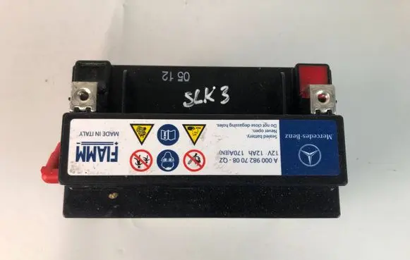 Mercedes-Benz SLK R172 Car battery A0009827008