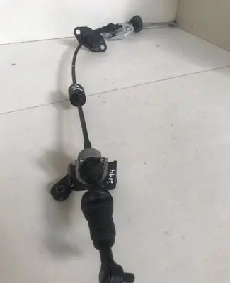 Hyundai i10 Gear shift cable linkage