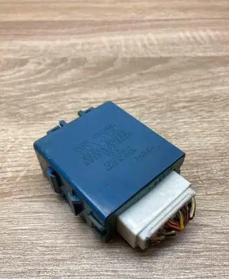Toyota Yaris Door control unit/module 859800D050 MB0515003900