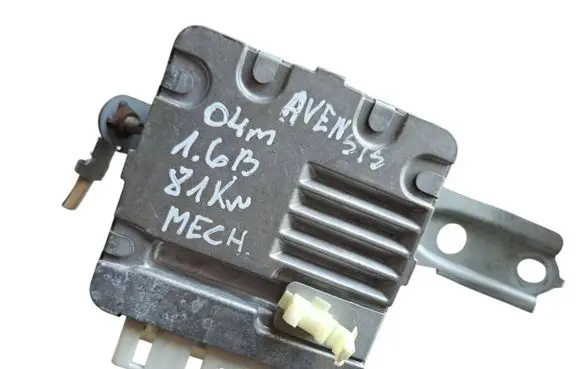 Toyota Avensis T250 Power steering control unit/module 8965005030